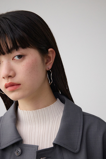 ニュアンスシェイプビッグフープピアス 詳細画像