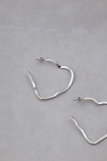 ニュアンスシェイプビッグフープピアス 詳細画像