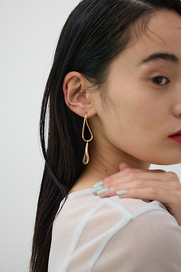 ドロップシェイプドアクリルピアス 詳細画像