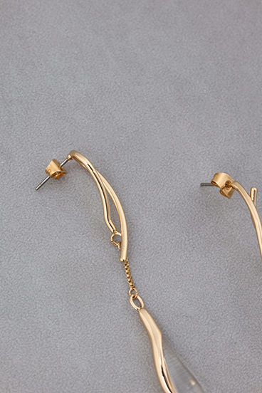 ドロップシェイプドアクリルピアス 詳細画像