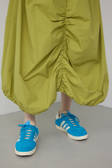 【PLUS】シャーリングボリュームバルーンワンピース 詳細画像