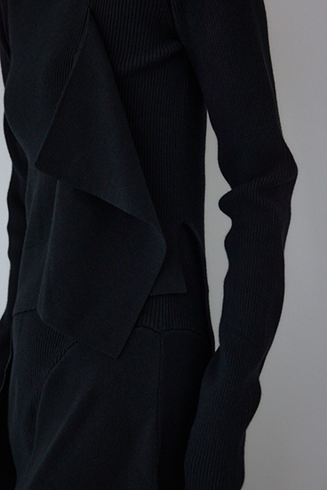 【PLUS】アシンメトリーレイヤードニットワンピース 詳細画像