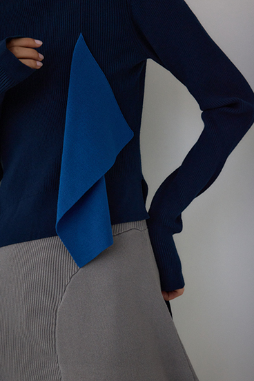 【PLUS】アシンメトリーレイヤードニットワンピース 詳細画像