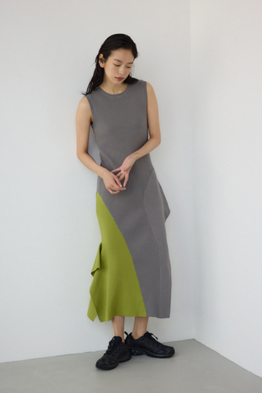 【PLUS】アシンメトリーレイヤードニットワンピース 詳細画像