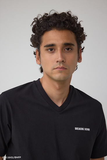 BD×範馬刃牙×AZULコラボV/NTシャツ