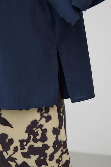 【crie conforto】前後2WAYラッフルテントシャツ 詳細画像