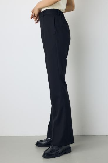 【AW先行アイテム】VENUSセンタープレスフレアパンツ 詳細画像