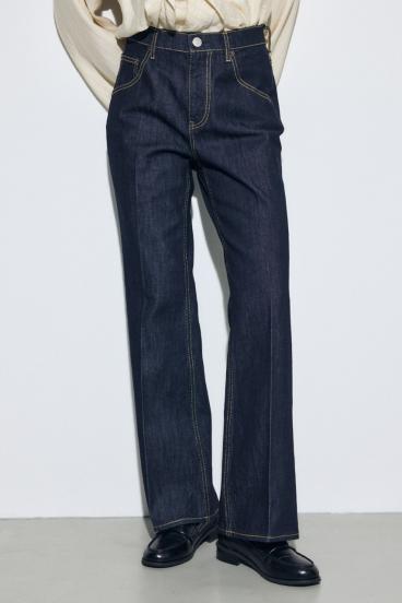 AZUL DENIM センタープレスフレアデニム