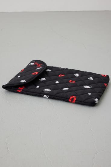 【Betty Boop&trade;&times;AZUL】キルティングマルチケース 詳細画像