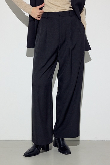 ベーシックタックワイドパンツ