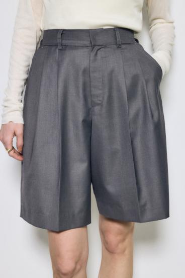 タックハーフパンツ