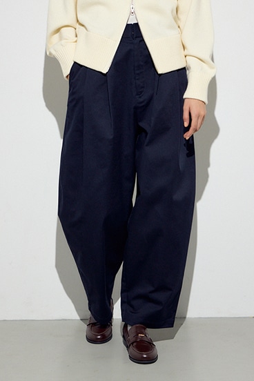 イージーチノカーブパンツ