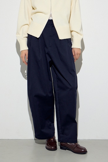 イージーチノカーブパンツ