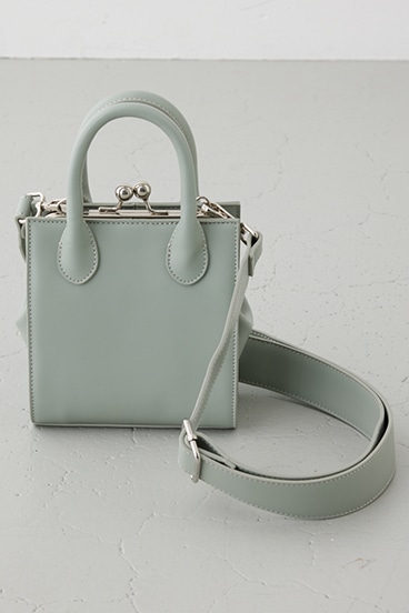 メタルフレームスクエアバッグ