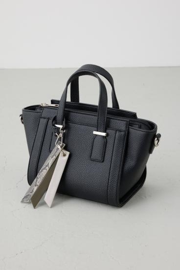 チャームセットトラペイズドバッグ 詳細画像