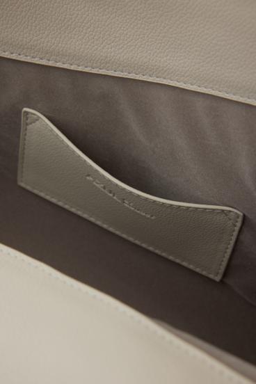 フェイクレザークロスボディバッグ 詳細画像