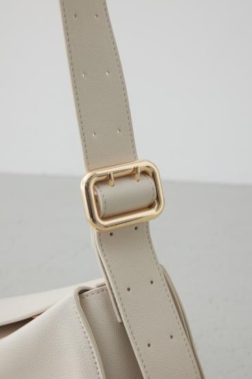 フェイクレザークロスボディバッグ 詳細画像