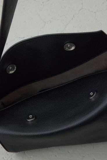 フェイクレザークロスボディバッグ 詳細画像