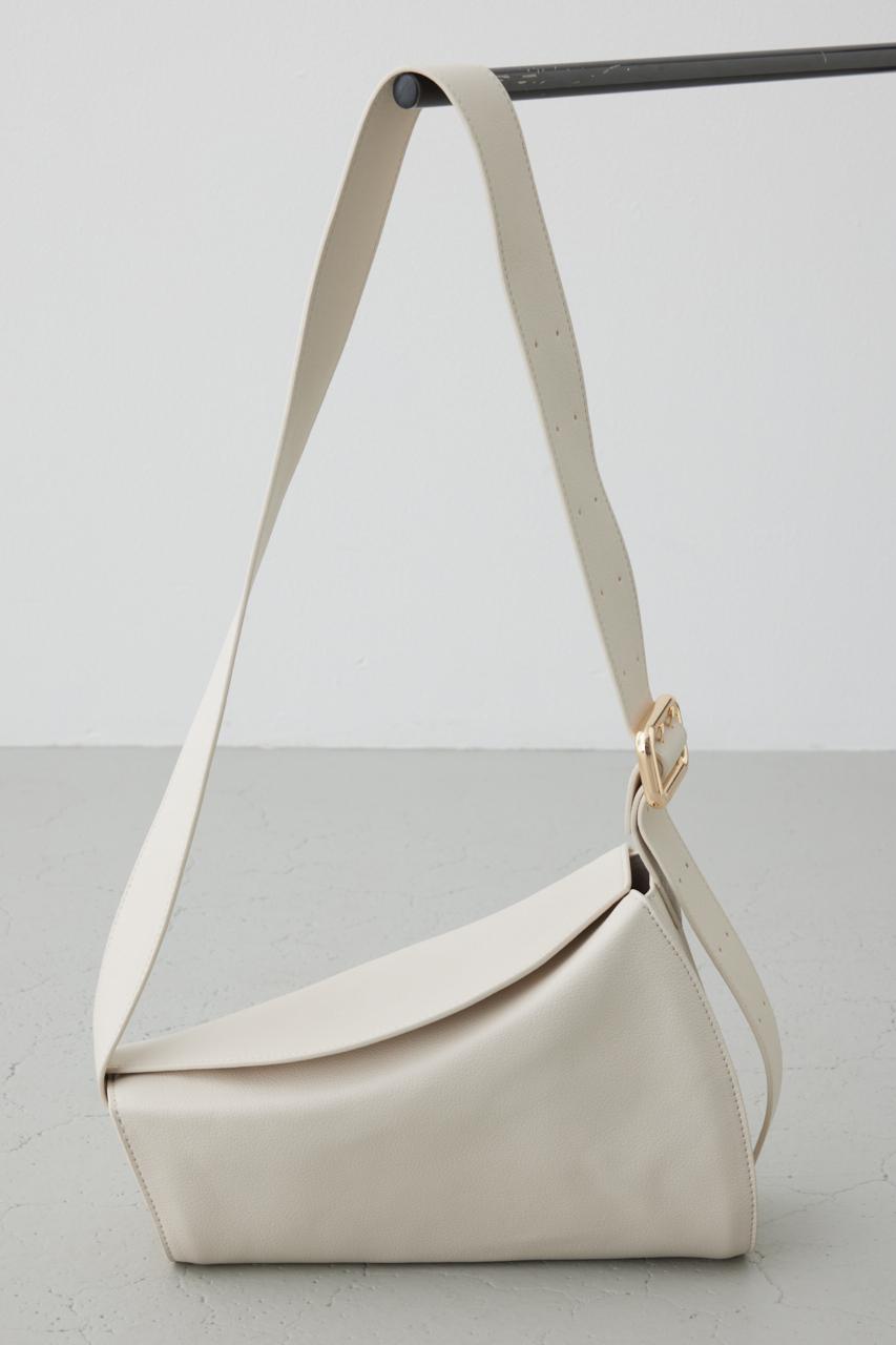 フェイクレザークロスボディバッグ