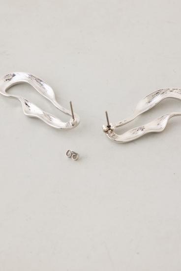 ウェイビーサークルピアス 詳細画像