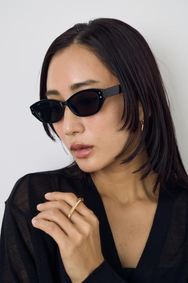 スクエアフレームアイウェア