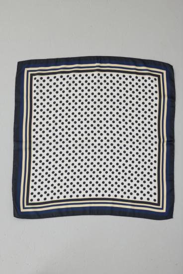 ドットスカーフ