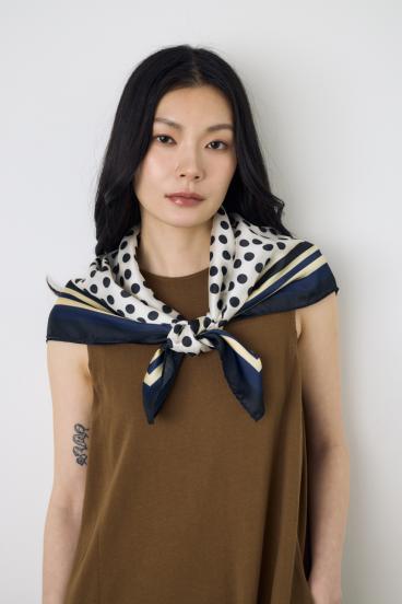 ドットスカーフ