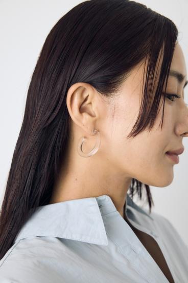 アクリルフープピアス
