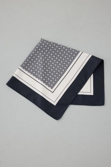 幾何柄スカーフ 詳細画像