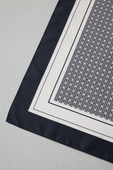 幾何柄スカーフ 詳細画像