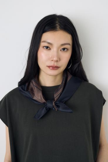 幾何柄スカーフ 詳細画像