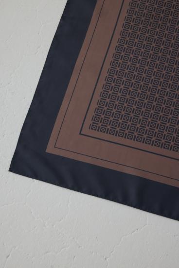 幾何柄スカーフ 詳細画像