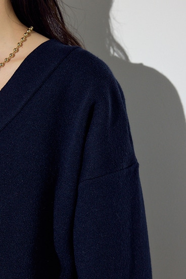 スウェットライクVネックニット 詳細画像