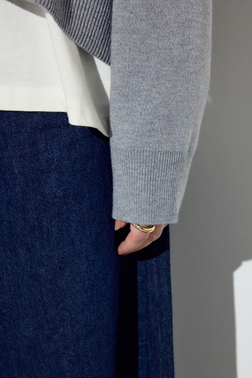 スウェットライクVネックニット 詳細画像