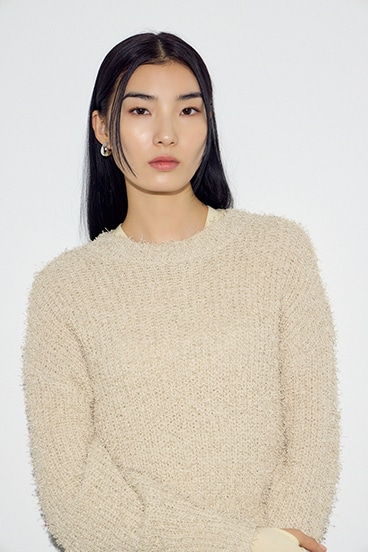 カールヤーンクルーネックニット 詳細画像
