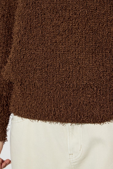 カールヤーンクルーネックニット 詳細画像