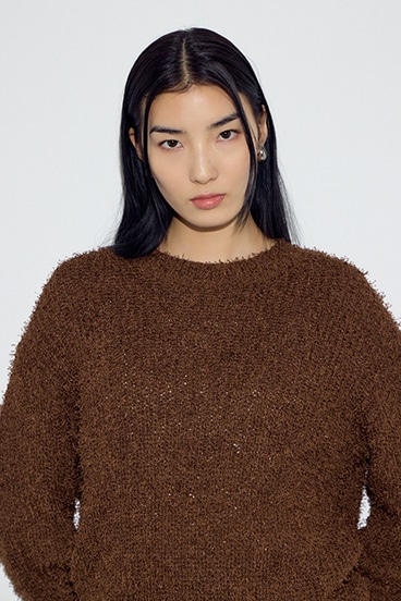 カールヤーンクルーネックニット 詳細画像