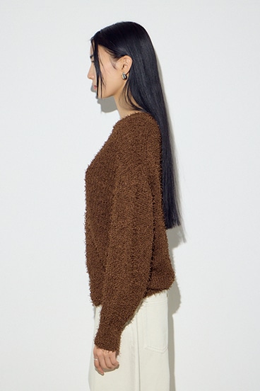 カールヤーンクルーネックニット 詳細画像