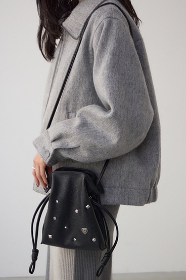 モチーフスタッズドローストリングバッグ
