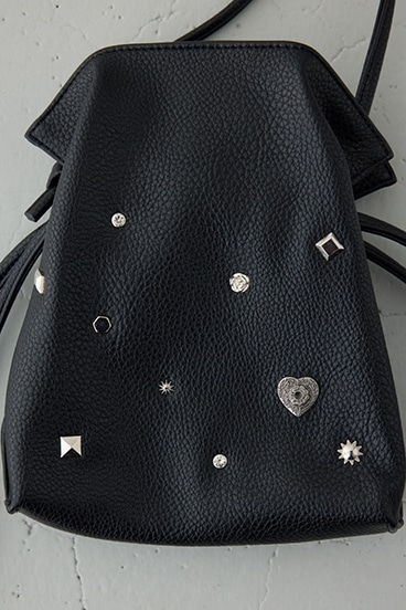 モチーフスタッズドローストリングバッグ 詳細画像