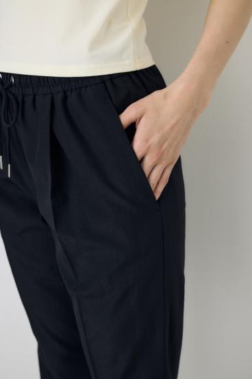 COMFORA AIRピンタックテーパードパンツ 詳細画像