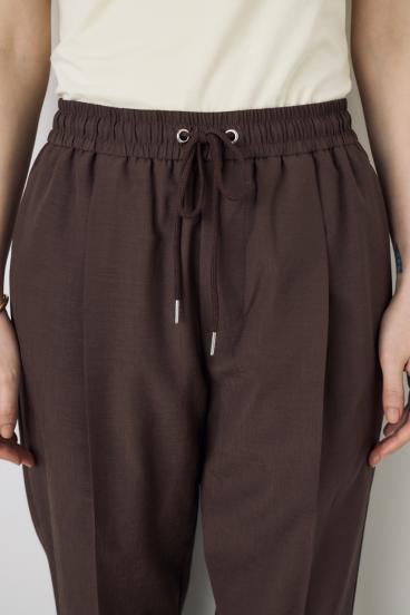 COMFORA AIRピンタックテーパードパンツ 詳細画像