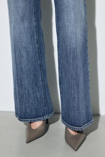 AZUL DENIM センタープレスフレアデニムショート丈 詳細画像