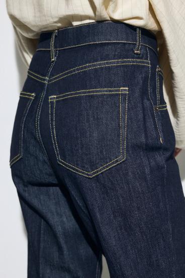 AZUL DENIM センタープレスフレアデニムショート丈 詳細画像