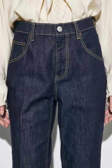 AZUL DENIM センタープレスフレアデニムショート丈 詳細画像