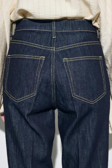 AZUL DENIM センタープレスフレアデニムショート丈 詳細画像