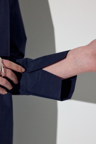 【SS先行アイテム】レイヤードバンドカラーシャツ 詳細画像