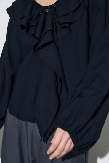 ラッフルロングスリーブブラウス 詳細画像