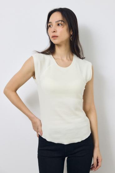 カップ付きノースリーブトップス