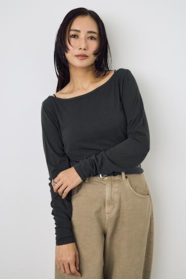 シアーカットオフショルトップス